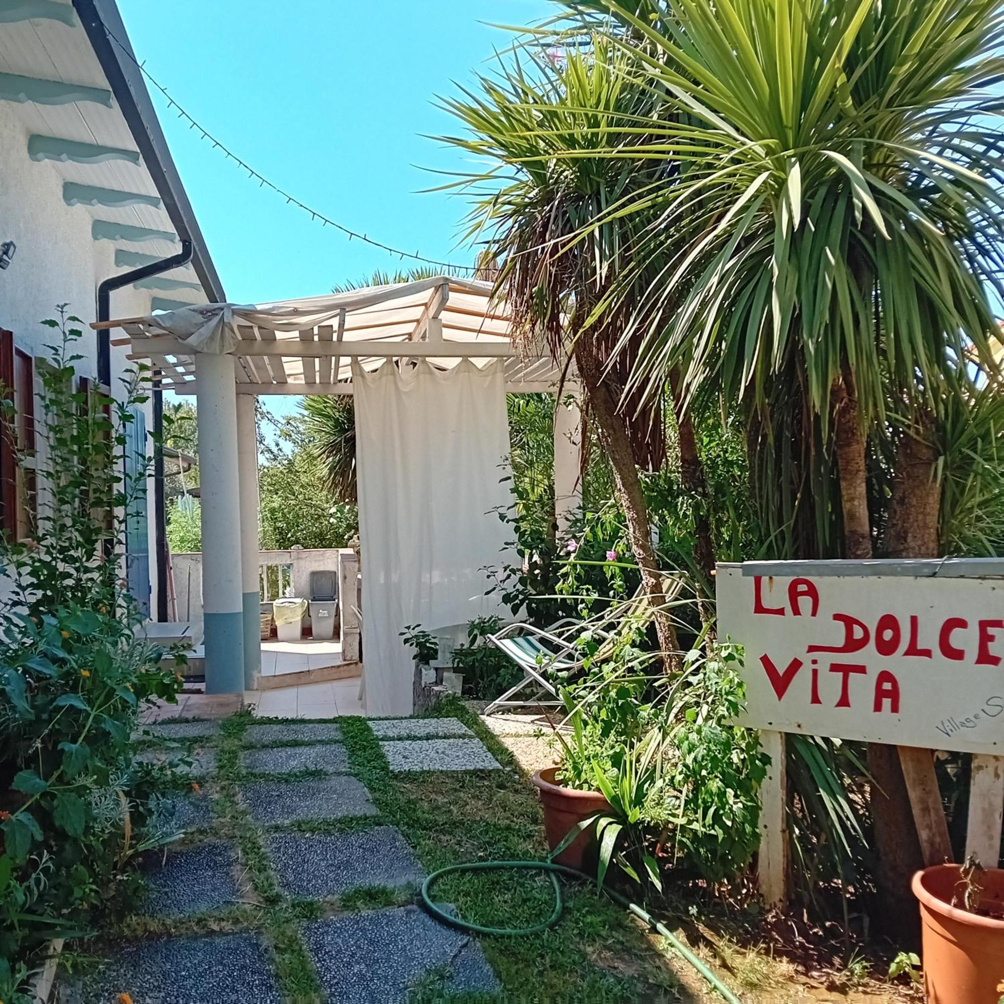 Sogno Vacanze Apartment Massa  Bagian luar foto