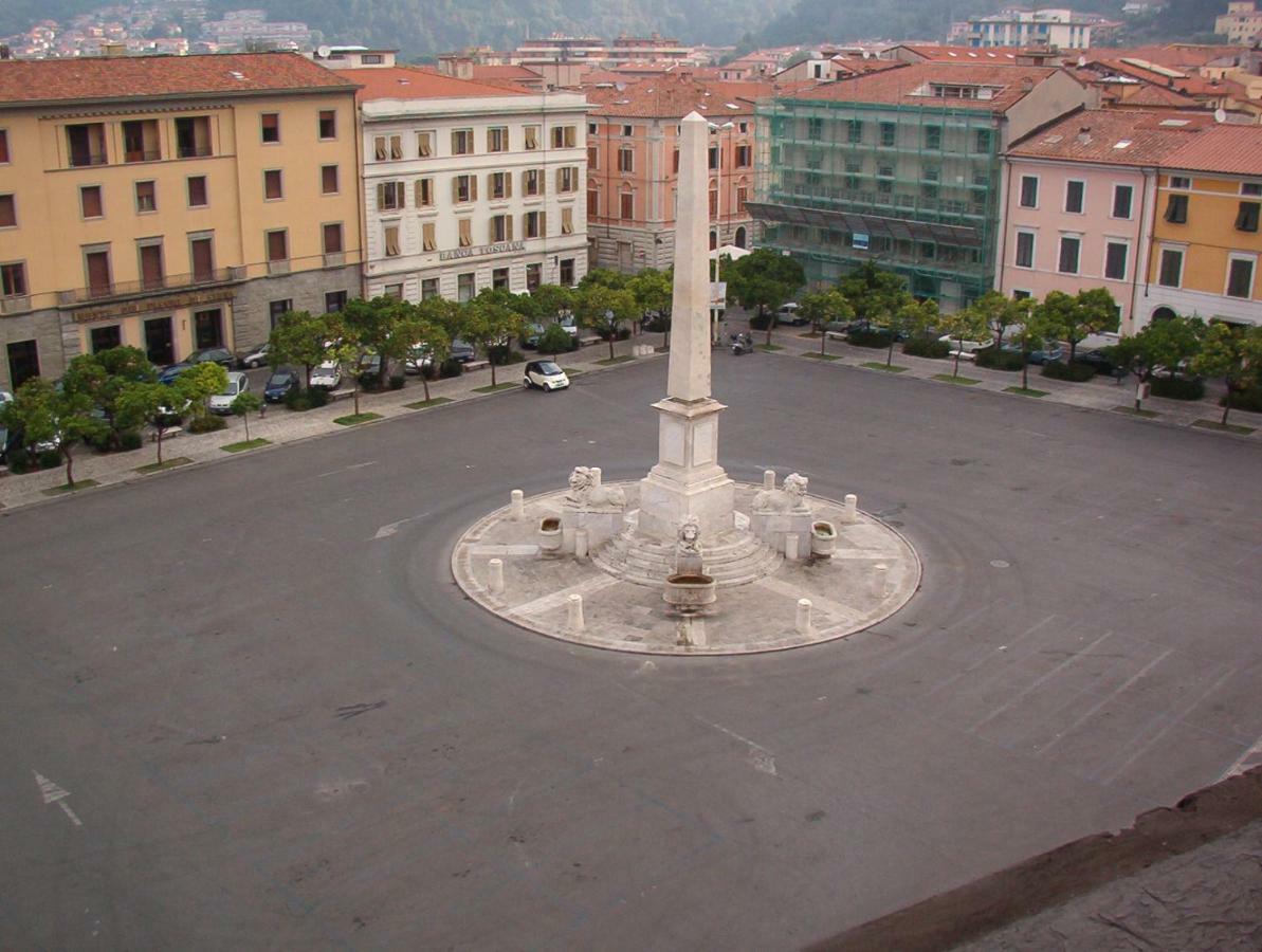 Sogno Vacanze Apartment Massa  Bagian luar foto