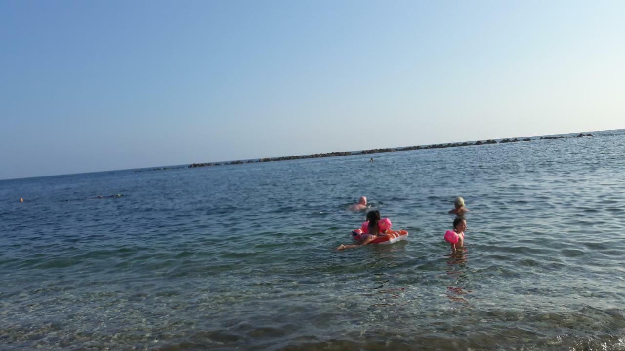 Sogno Vacanze Apartment Massa  Bagian luar foto