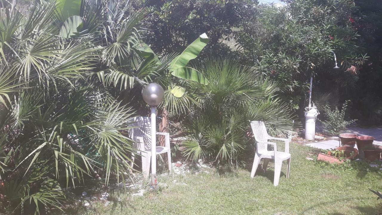 Sogno Vacanze Apartment Massa  Bagian luar foto